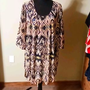 Junarose Sz 26 Sheer abstract print tunic